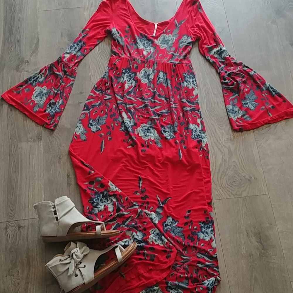 Gorgeous Free People floral Maxi Dtess